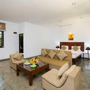 Resort Camellia And ****